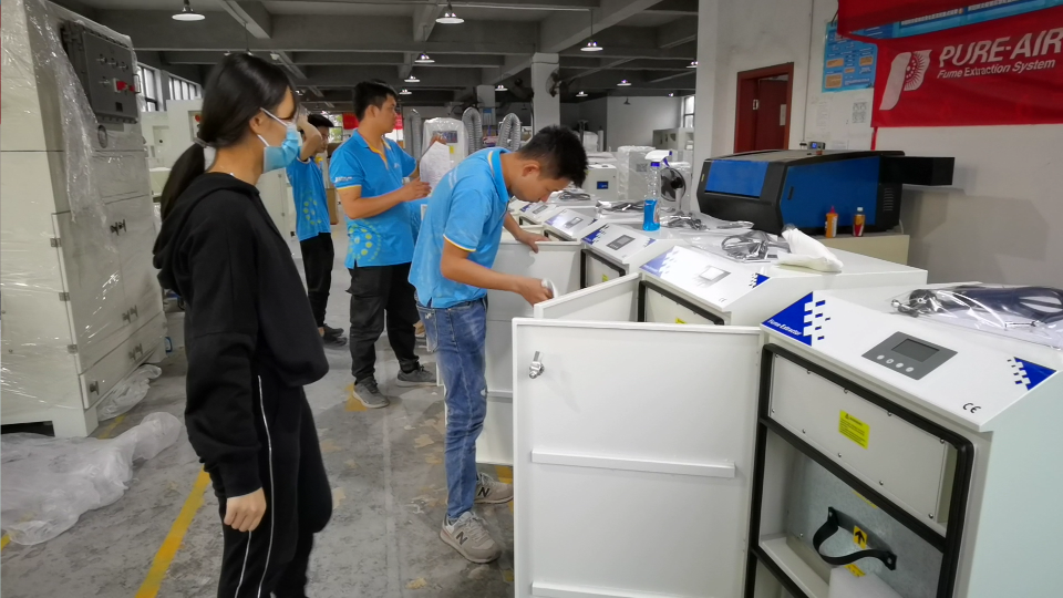 抛光车间除尘器，执信环保为工业加工提供除尘设备。