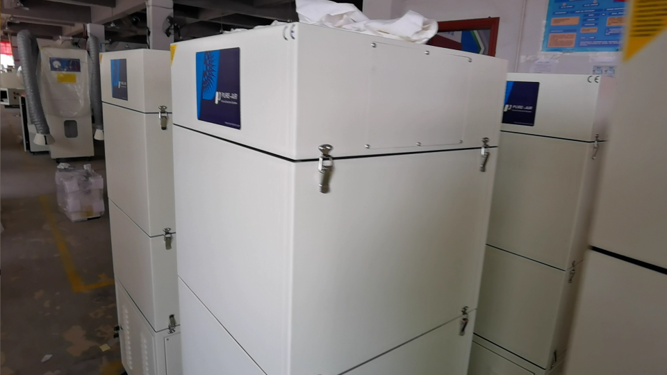 工厂车间除尘设备,执信环保净化车间内烟尘污染,助力生产提升。