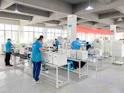 执信环保员工作业中